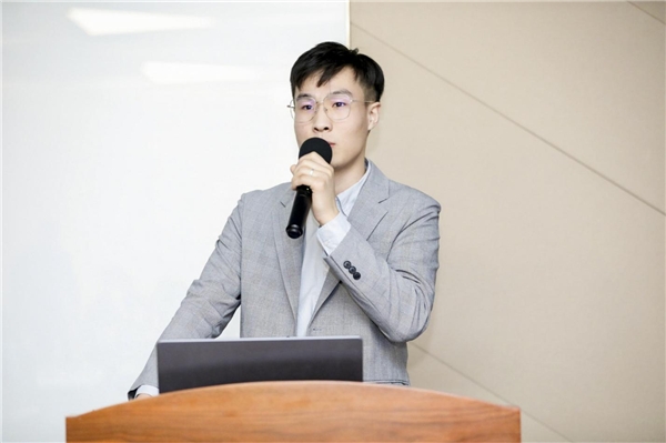 　　红旗 OpenCloudOS 产品线研发经理杨科分享