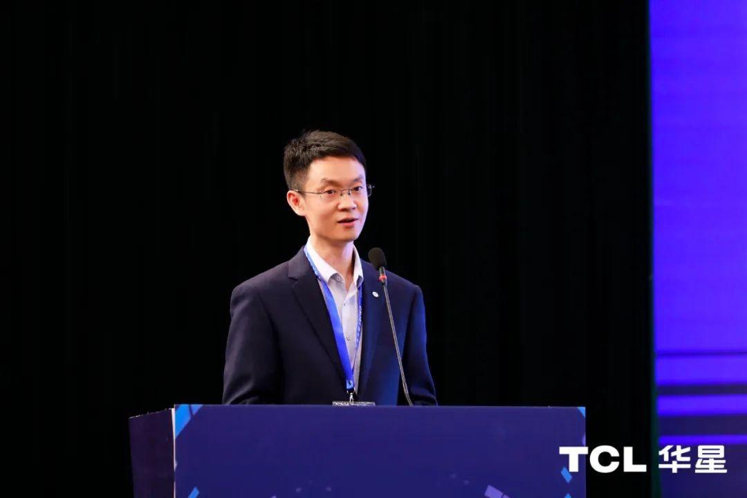 　　TCL华星副总裁张鑫现场致辞