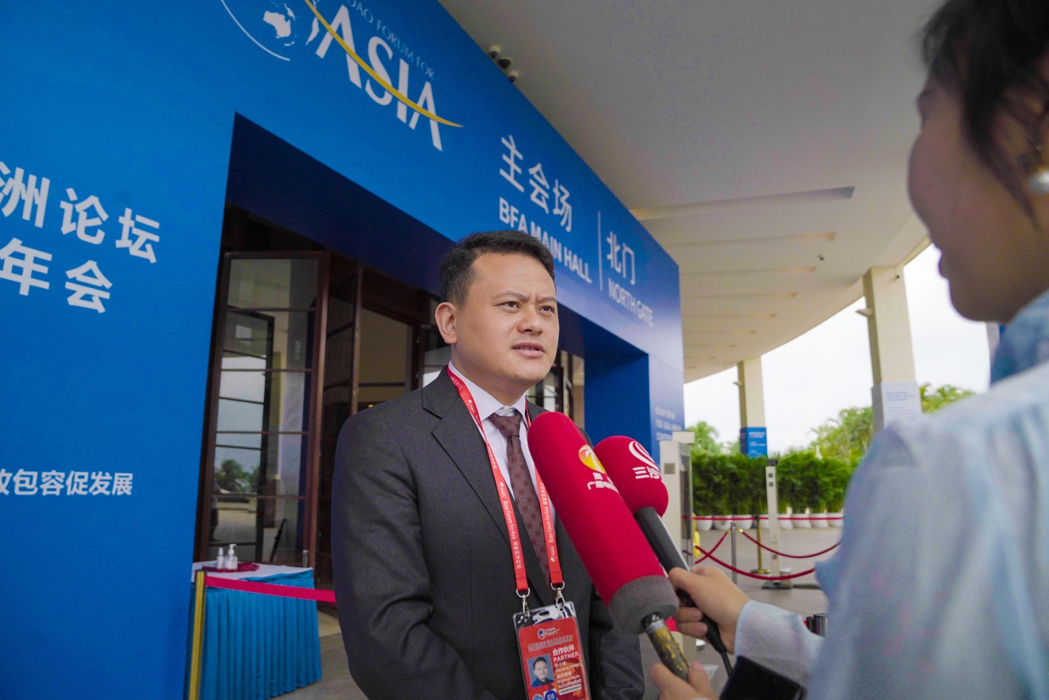 　　镁信健康创始人兼首席执行官张小栋接受媒体采访