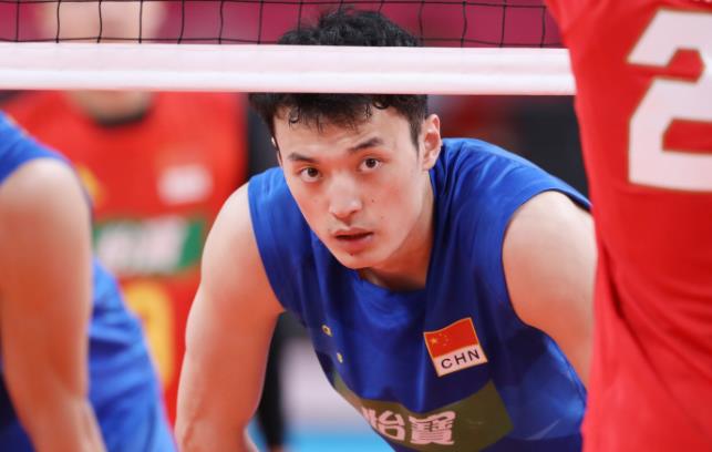 重回中国男排成为队长 郭成渴望把全队拧成一股绳