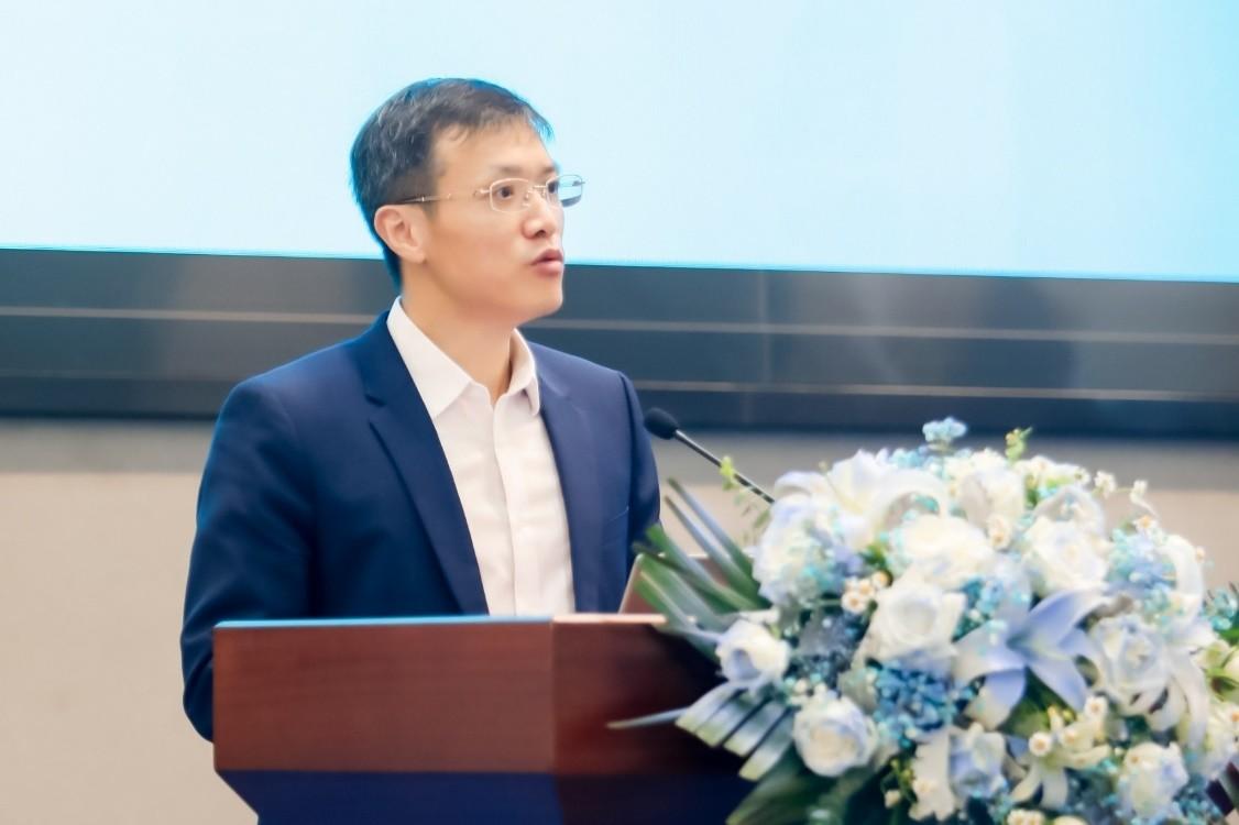 　　深汕特别合作区党工委副书记、管委会主任吴曲波致辞