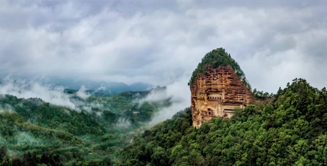 位于甘肃天水市的麦积山石窟。图/视觉中国