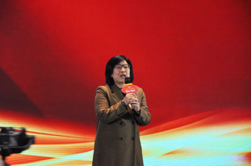 　　煌上煌加盟商联合会辽宁分会会长 史英红