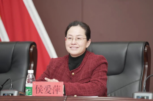 　　△湘乡市委常委、统战部部长侯爱萍