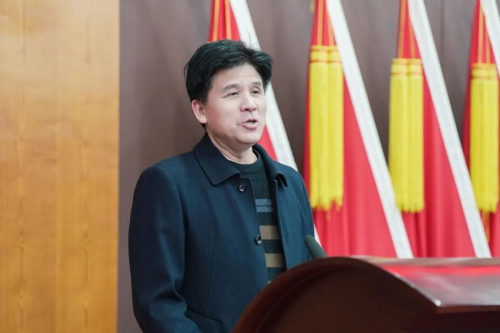 　　△湖南华夏管理研究院执行董事、常务副院长吴启勇