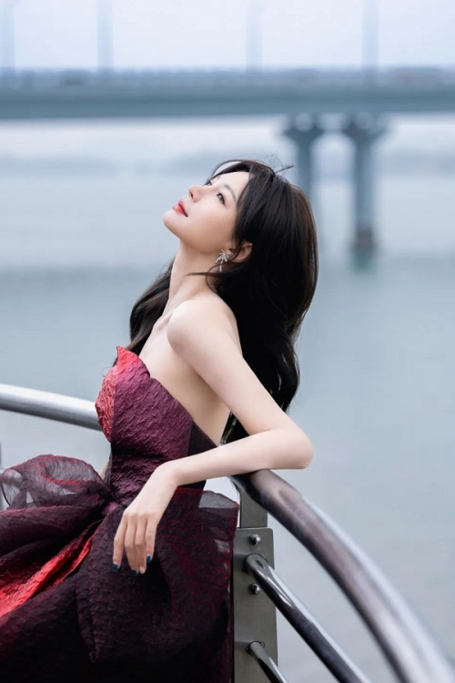 　　(来源：新视线)