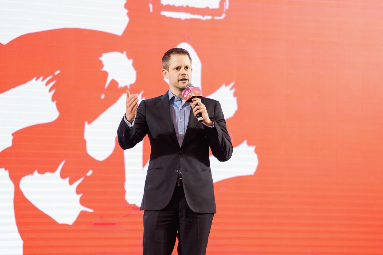 　　扬子石化——巴斯夫有限责任公司产品高管贺凯腾