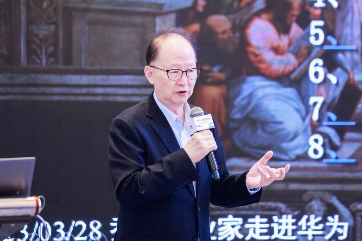 　　华为总裁办特别顾问陈培根