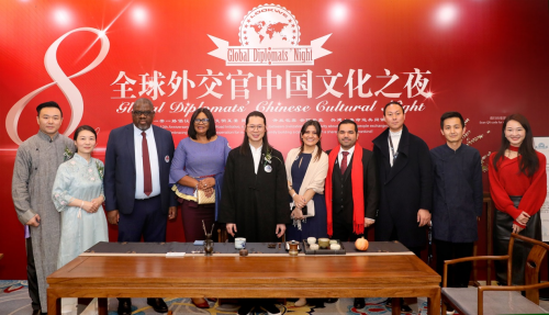 　　(来源：新视线)