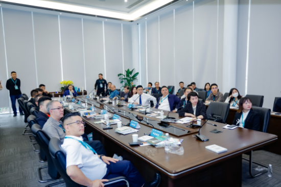 　　(图:闭门对接会现场)