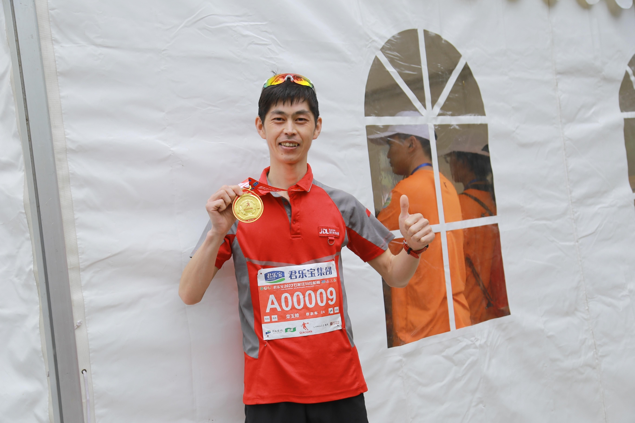 　　(图栾玉帅以第八名成绩顺利完赛)