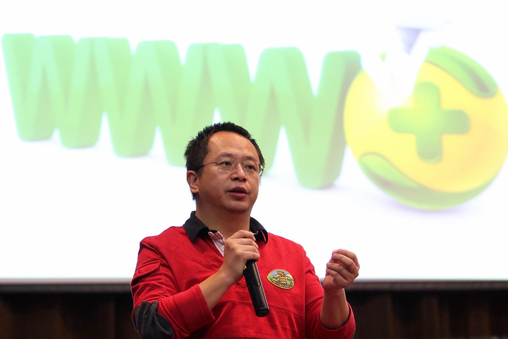 52岁的周鸿祎离婚，给前妻分了90亿，曾称“最好的选择是夫人”|周鸿祎|胡欢|三六零_新浪新闻