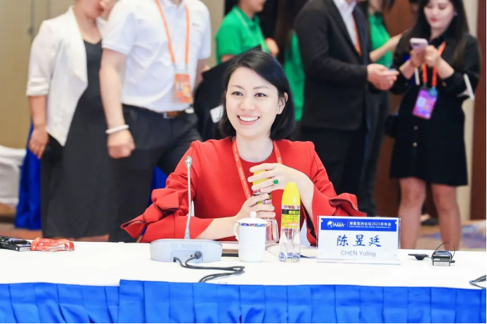 　　陈昱廷董事长在青年圆桌会现场