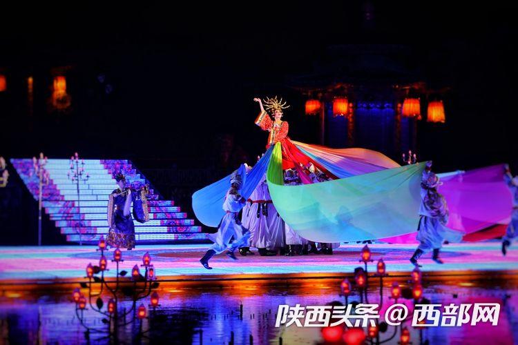 　　《长恨歌》演出