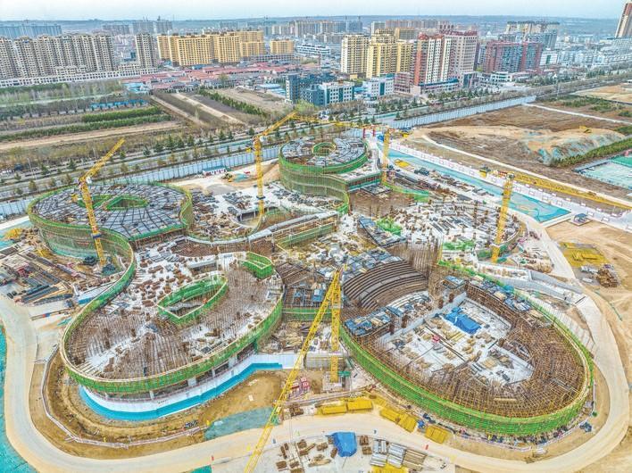 绛县涑水新区城市会客厅项目建设现场正在加紧施工
