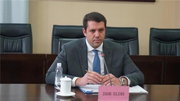 　　OZ集团总裁IGOR发言