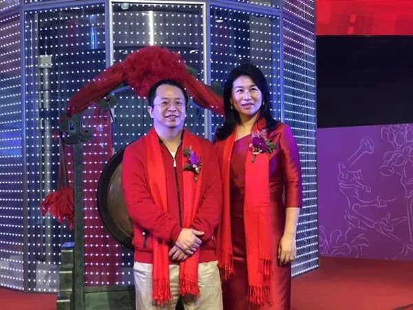 周鸿祎突然离婚，被质疑“离婚式减持”，360董秘怒斥__财经头条