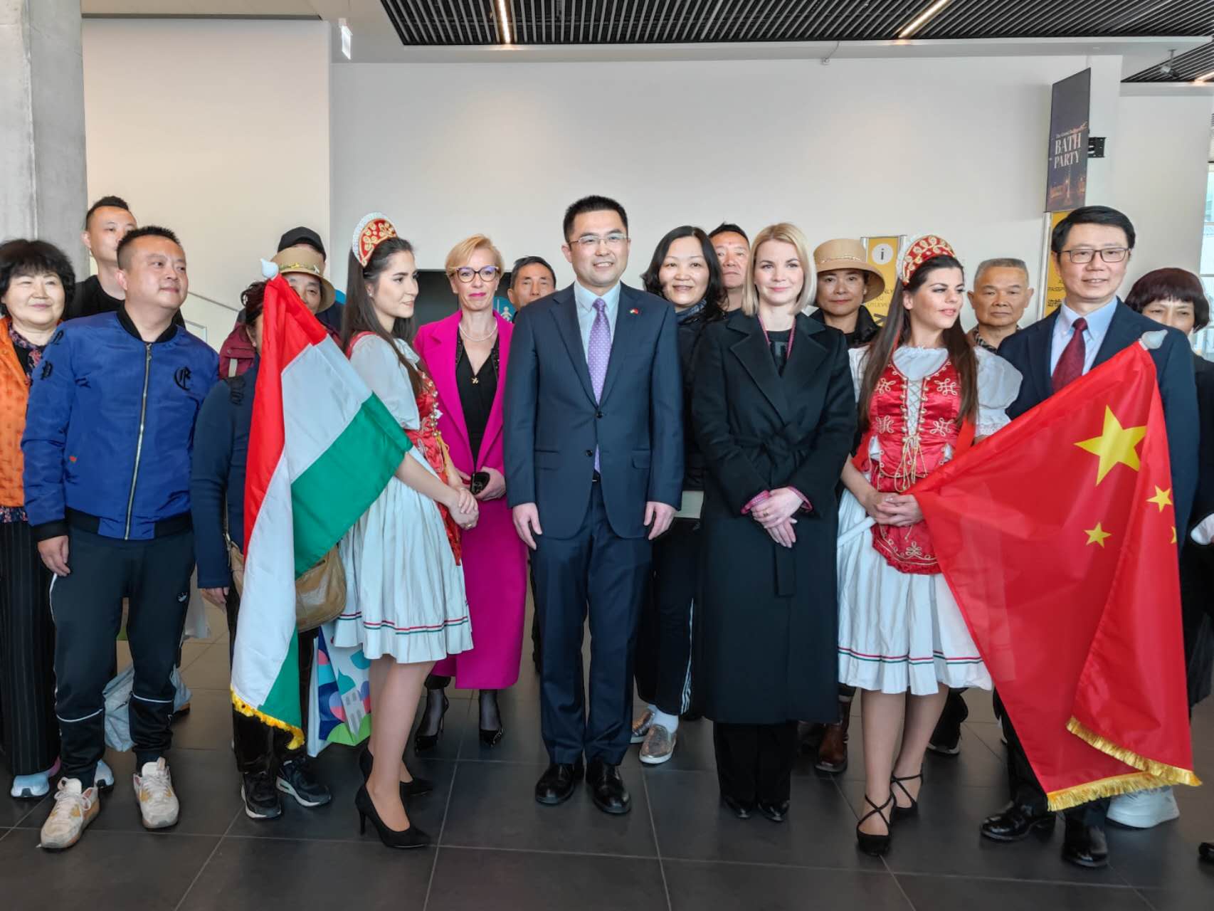 匈牙利热情欢迎中国游客到来|匈牙利_新浪财经_新浪网