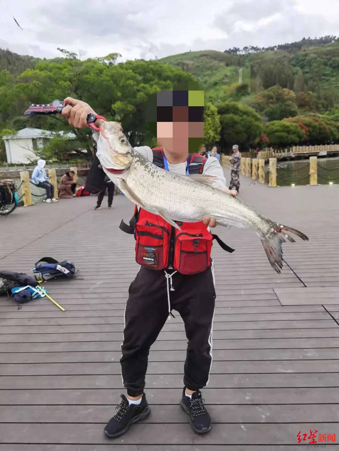 翘嘴红鲌泛滥西昌邛海今年再次征集全国钓友路亚垂钓治理年卡每张3千