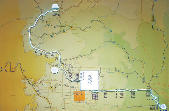 时光回到元代初建,迁都北京时,郭守敬曾踏遍京郊寻找水源,最终将