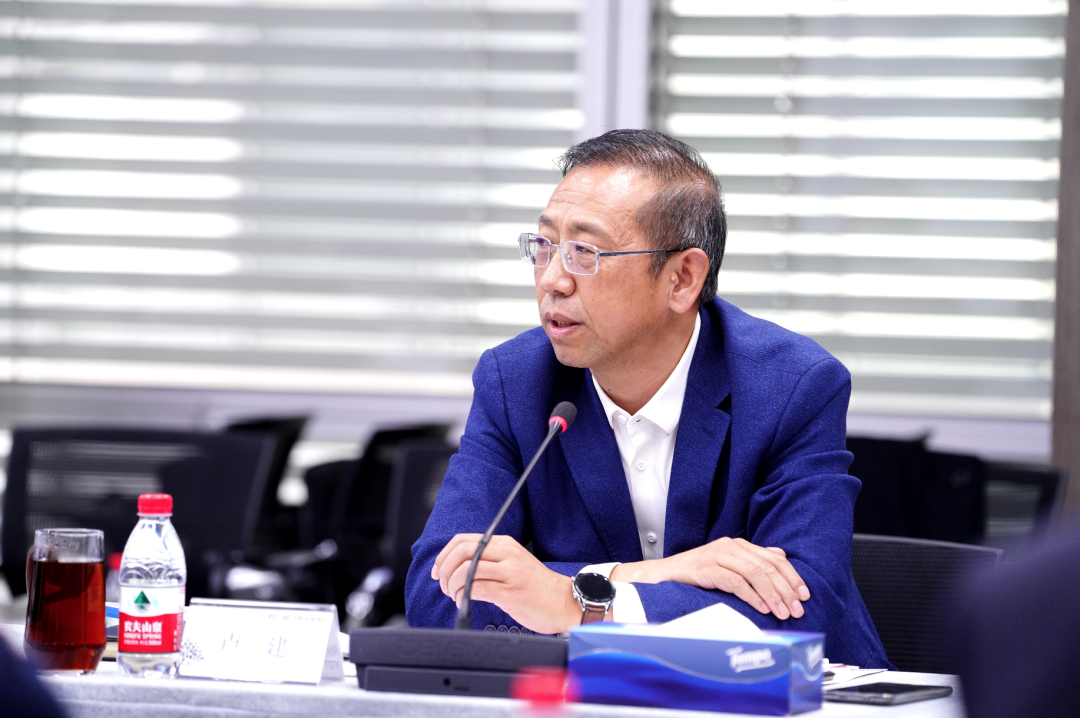 卢建对北京辖区内信托公司开展慈善信托业务的情况表示肯定,他指出