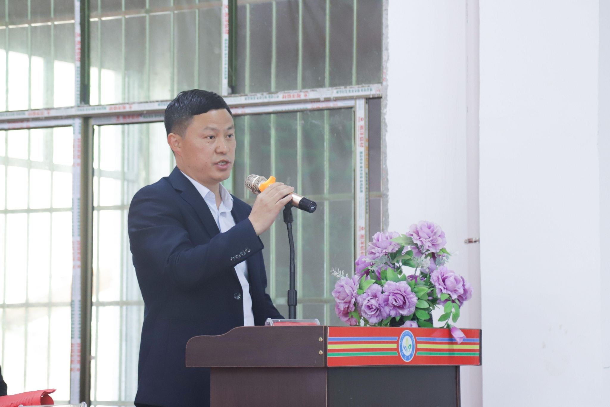 　　县委副书记、统战部部长曾建新发表讲话