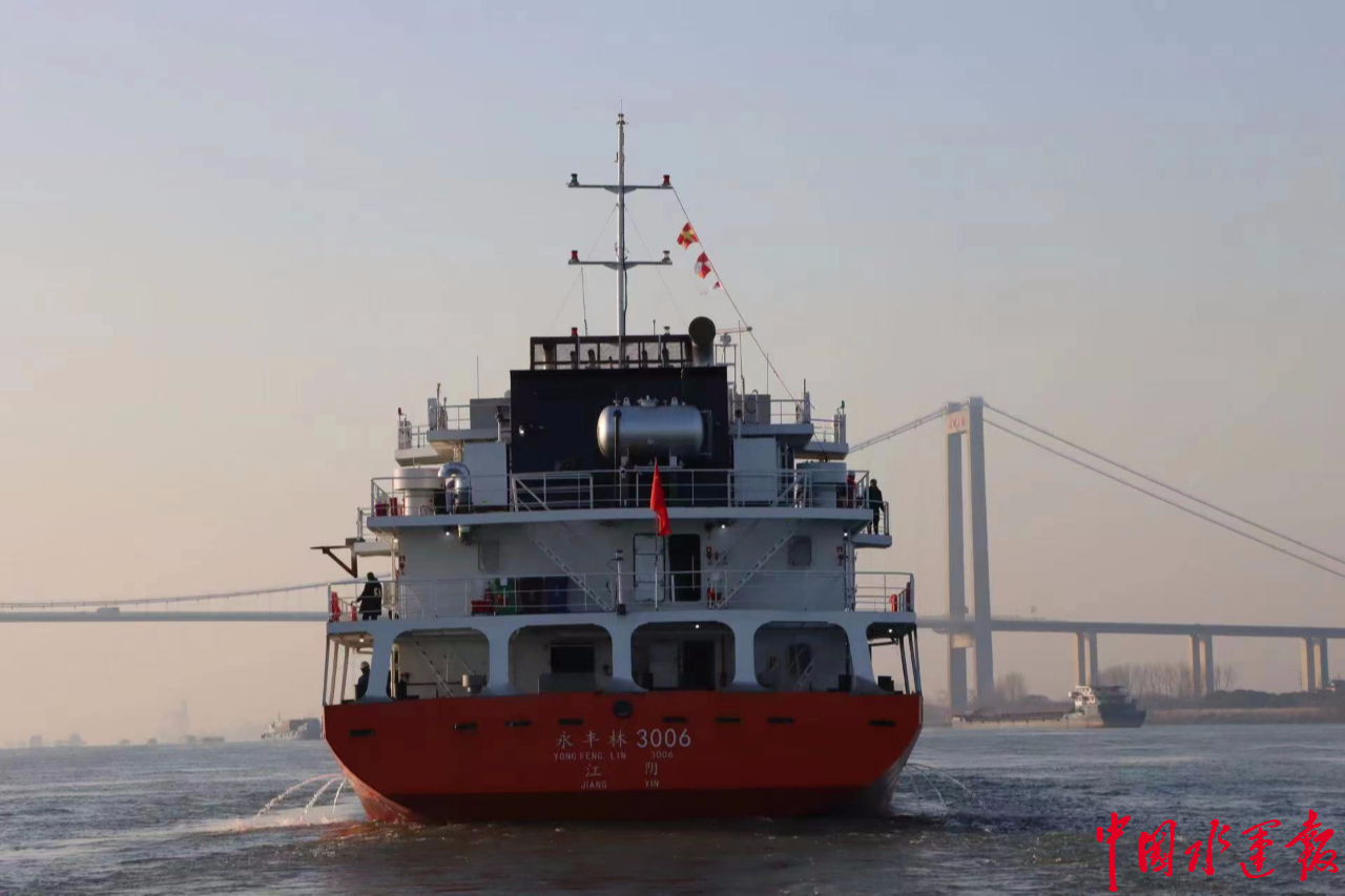 国内首艘双燃料内河油船在江阴完成船籍港注册|江阴市_新浪财经_新浪