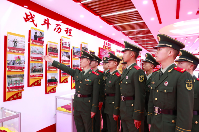 看看军人"胸前的荣誉墙"|功勋_新浪财经_新浪网