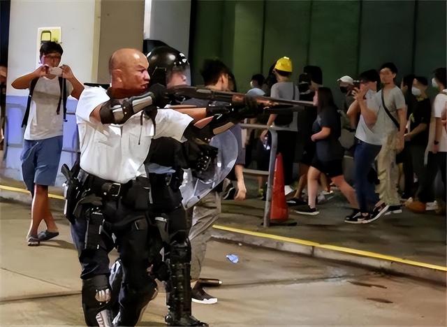 香港"光头警长刘sir"来武汉了!|香港_新浪财经_新浪网