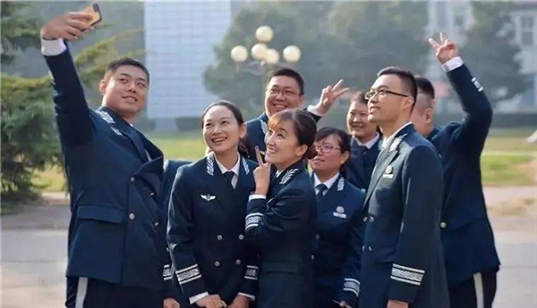 　　(来源：新视线)