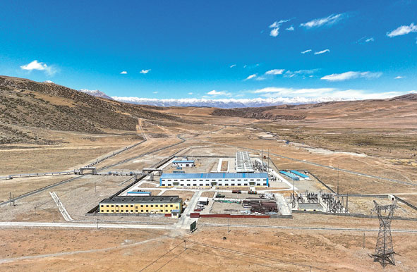 羊易地热电站(4月6日摄).新华社记者晋美多吉摄