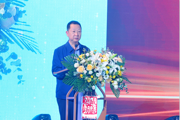 　　仁怀市酒业协会秘书长杨必刚