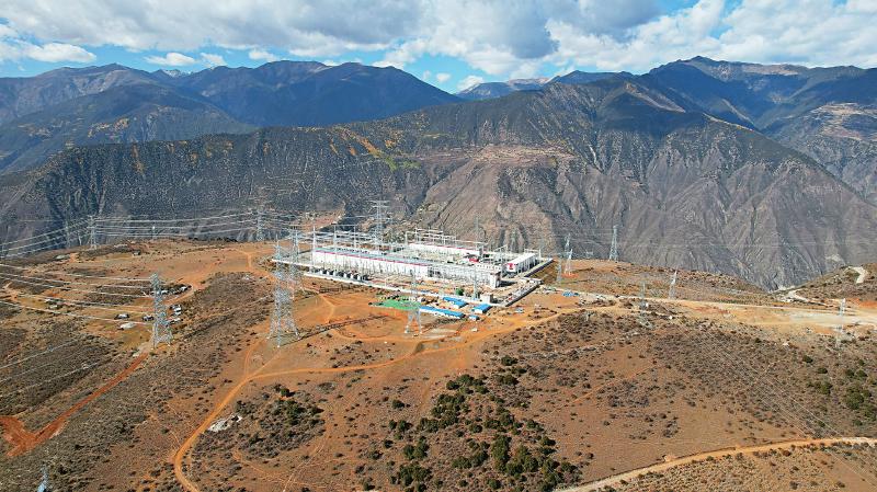 巴塘500千伏变电站.刘洋摄