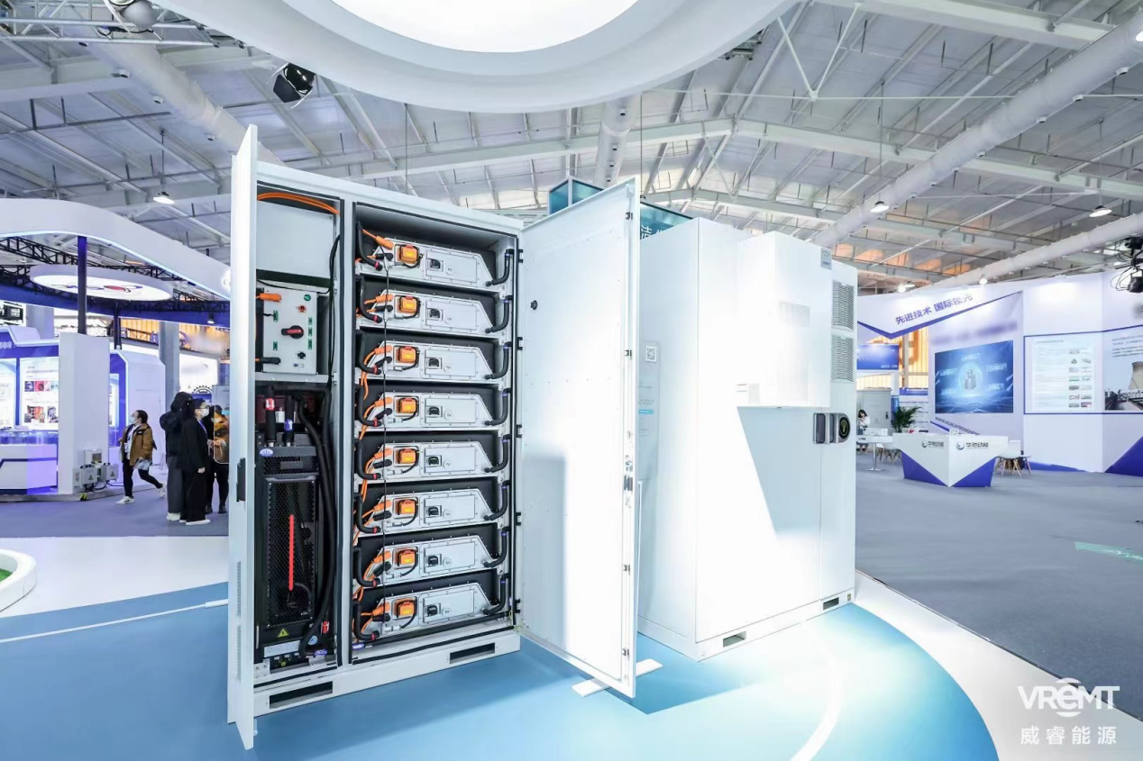 威睿液冷柜式储能产品