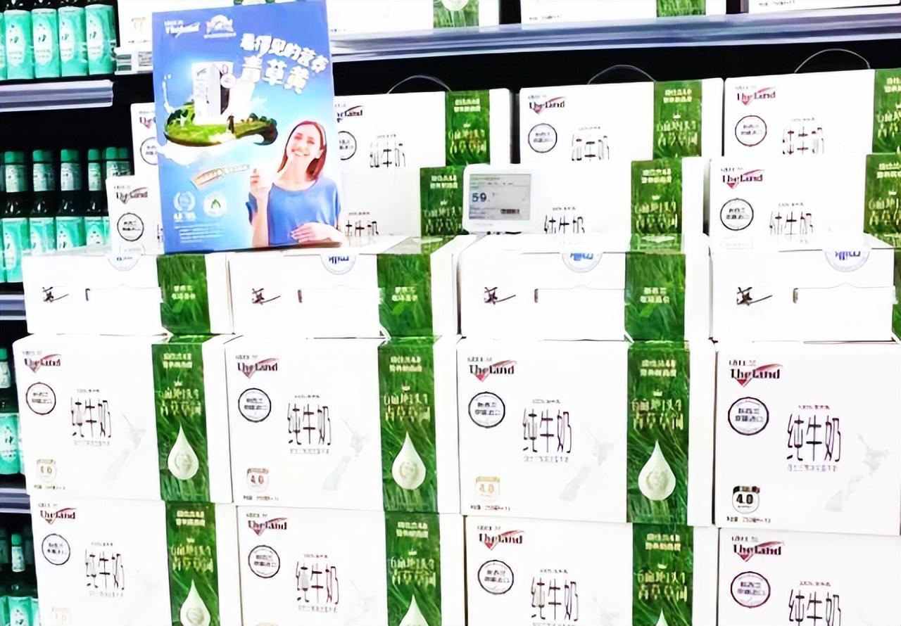 　　(图：新西兰最大自有品牌牧场纽仕兰，入驻家乐福中国)