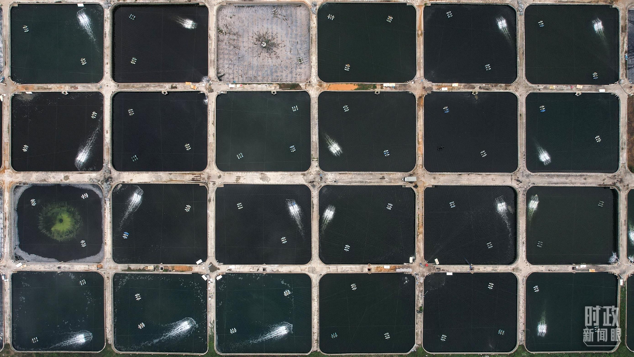 △考察地航拍。（总台国广记者李晋拍摄）