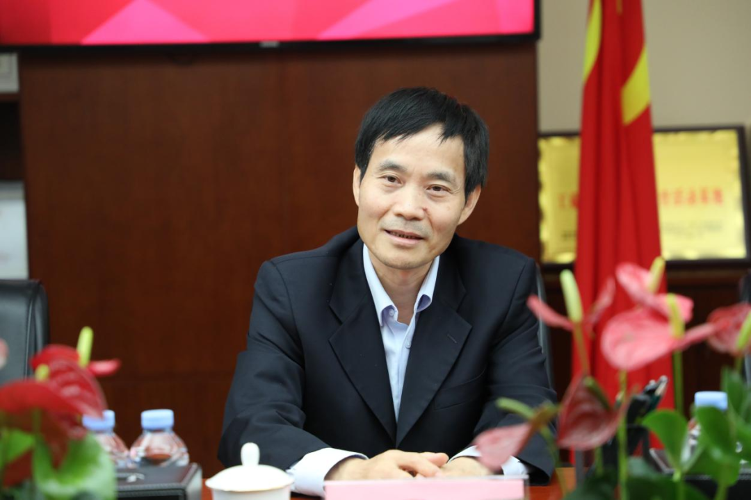 贺臻发言4月10日下午,北京市房山区委副书记,区长阳波一行莅临力合