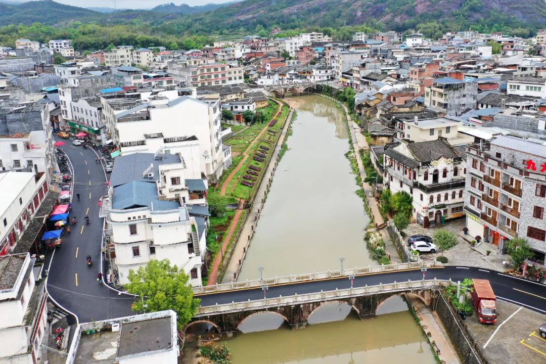 基础设施提档次 居住环境更美丽!平远县仁居镇内外兼修建设美丽圩镇|