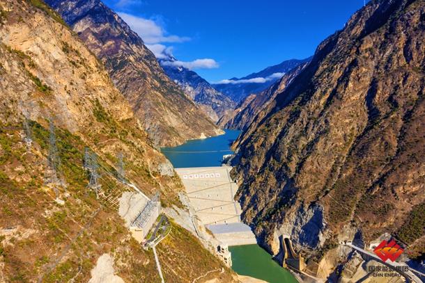 图为大渡河猴子岩水电站