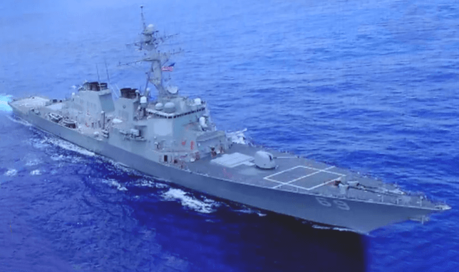 美国"米利厄斯"号导弹驱逐舰