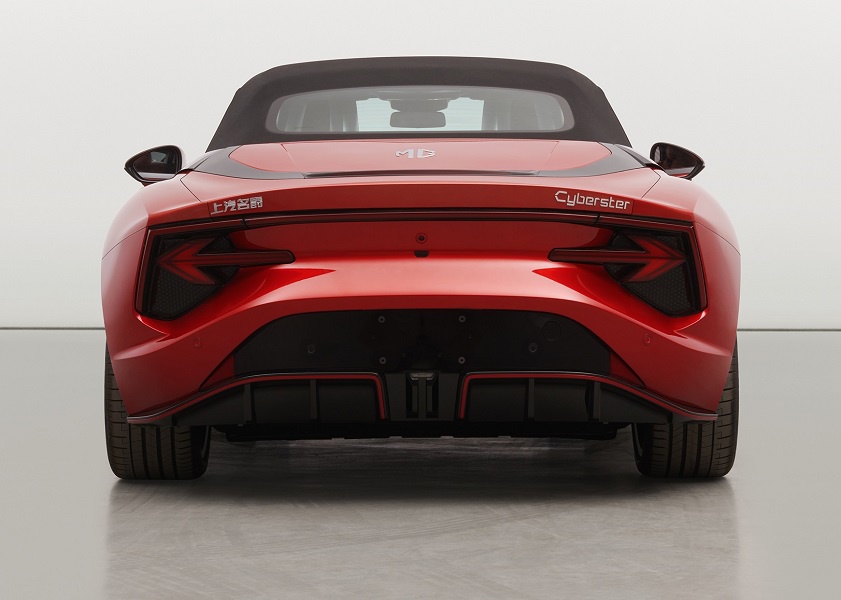 名爵 Cyberster 纯电敞篷跑车通过申报