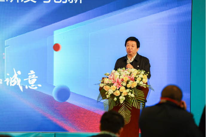 北京大兴熙诚学校创校校长、中国教育协会中学分会副理事长朱建民发言