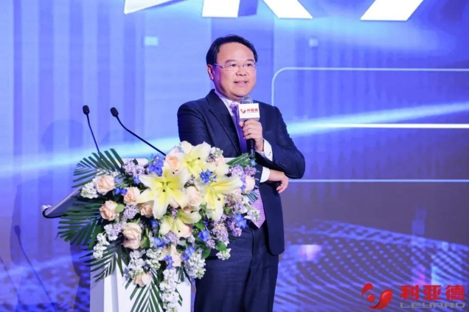 利晶总经理黄立元