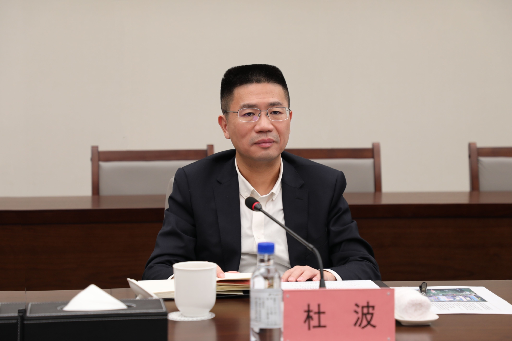 杜波会见哈尔滨市呼兰区委副书记,区长吕海东一行