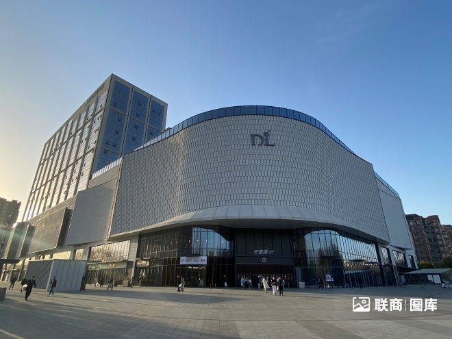 比如胖东来商贸集团的首个高端商场许昌天使城,北京skp旗下新产品线的