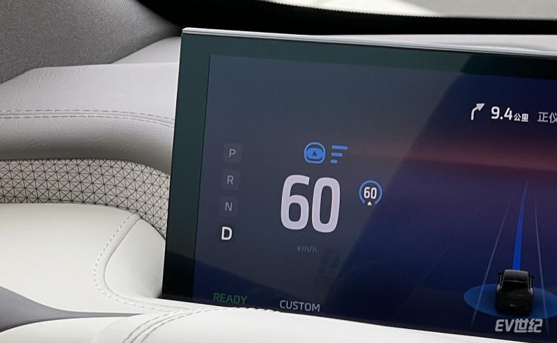 动作平缓/加速顺滑/用着放心 智己高速高架桥NOA体验