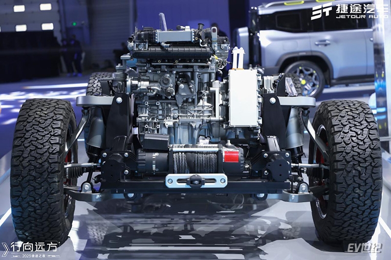 捷途发布新能源越野属性昆仑平台，旅行者及概念车T-3亮相