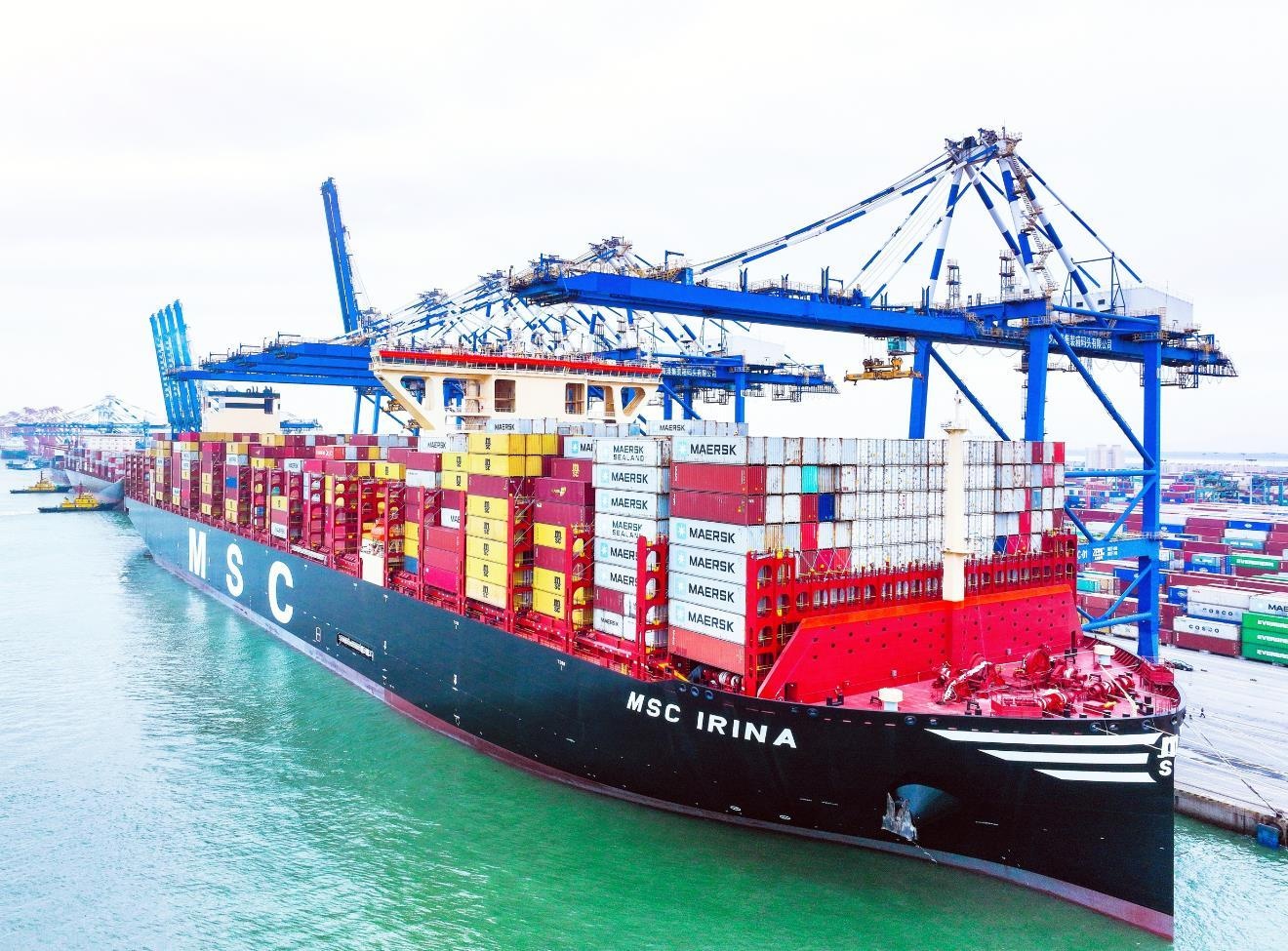全球最大集裝箱船舶靠泊廣州南沙港- 新浪香港