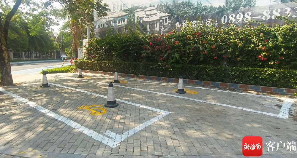 三亚湾社区海坡四横巷与海龙路交会处增划电动自行车停车位顺利援划