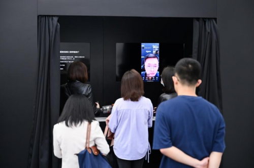 现场体验戴森远程视频维修工程师服务